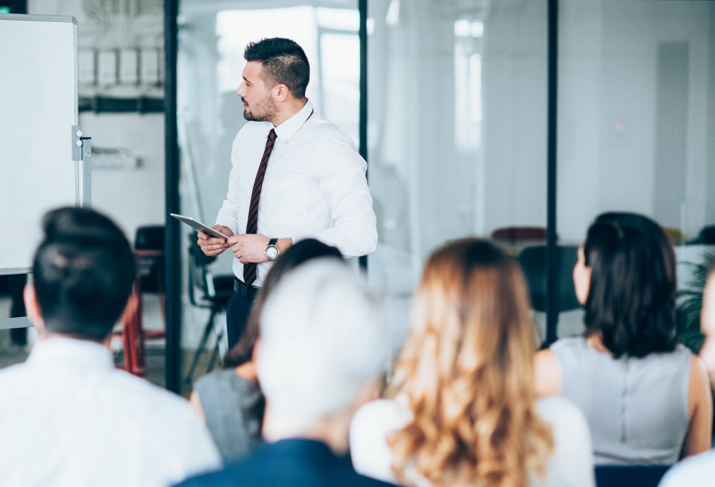 ceges-kepzes-szochokedvezmeny