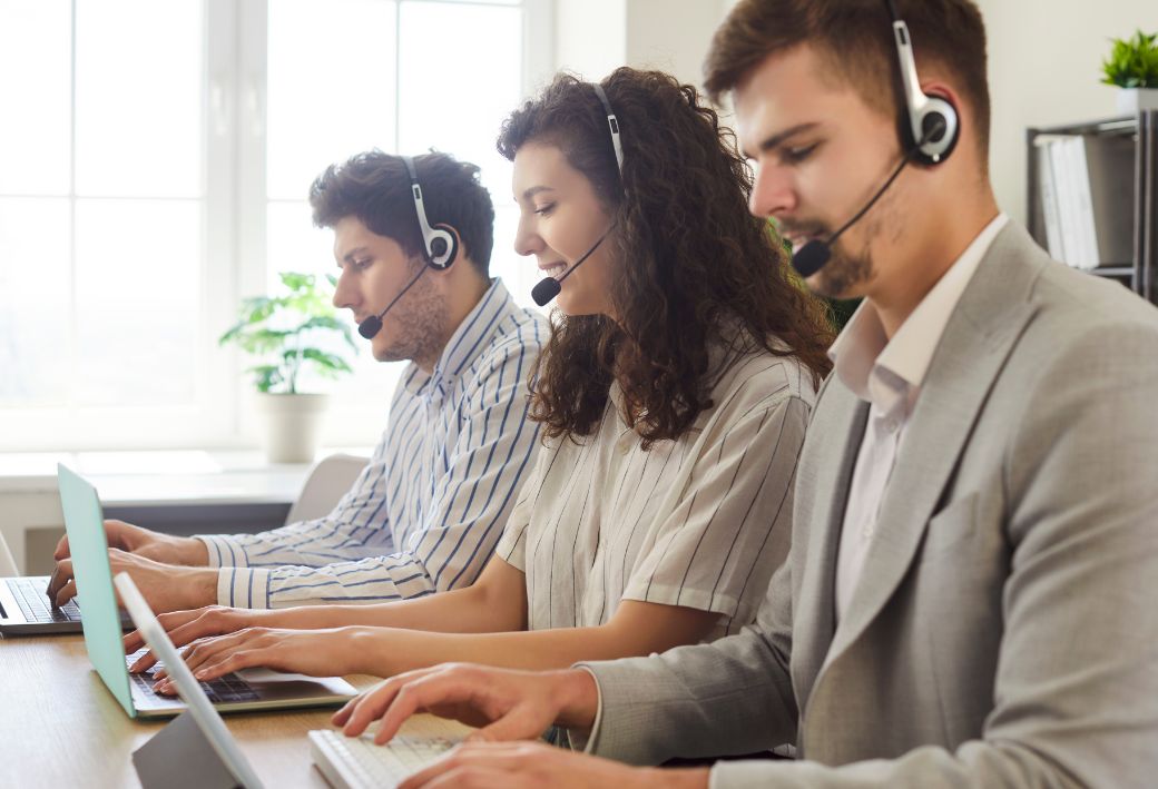 adobevallas-nav-segitseg