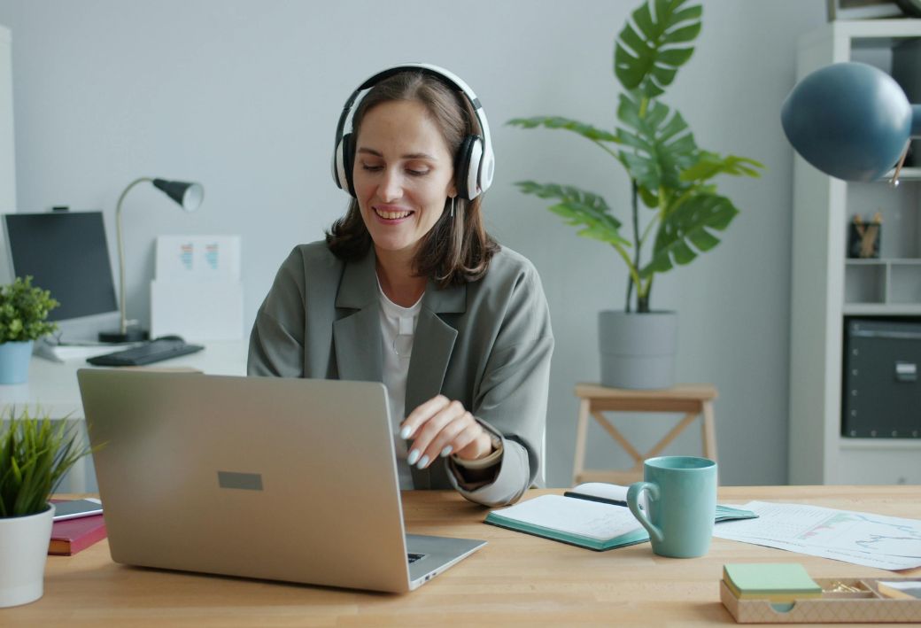 home-office-kulfoldi-munka-adozas